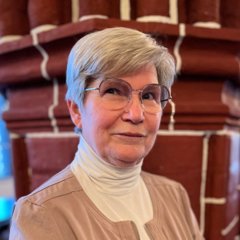  Regine Schnberg